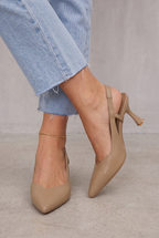 Elegant Slingback Pointed Heels