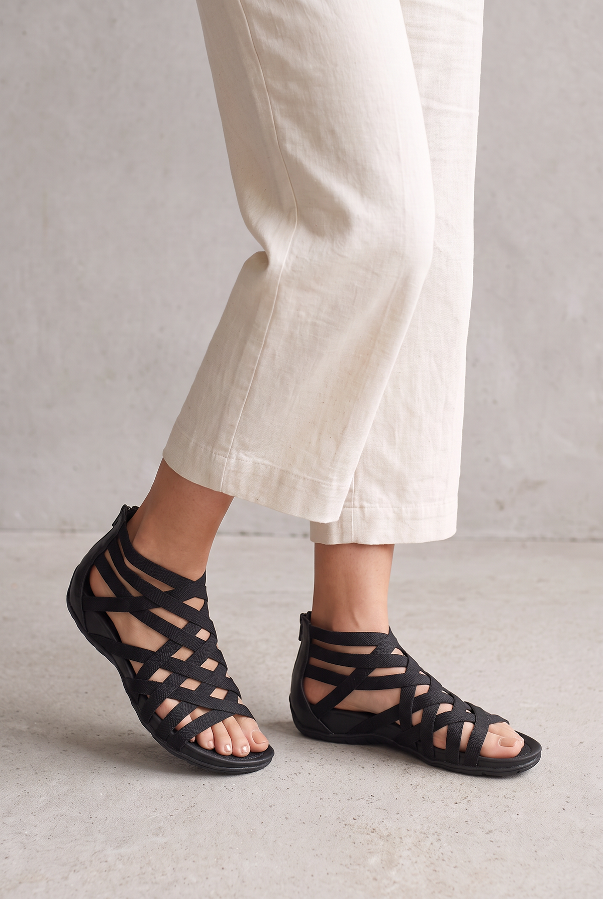 Leopard Strappy Elastic Flat Sandals For Women - Black