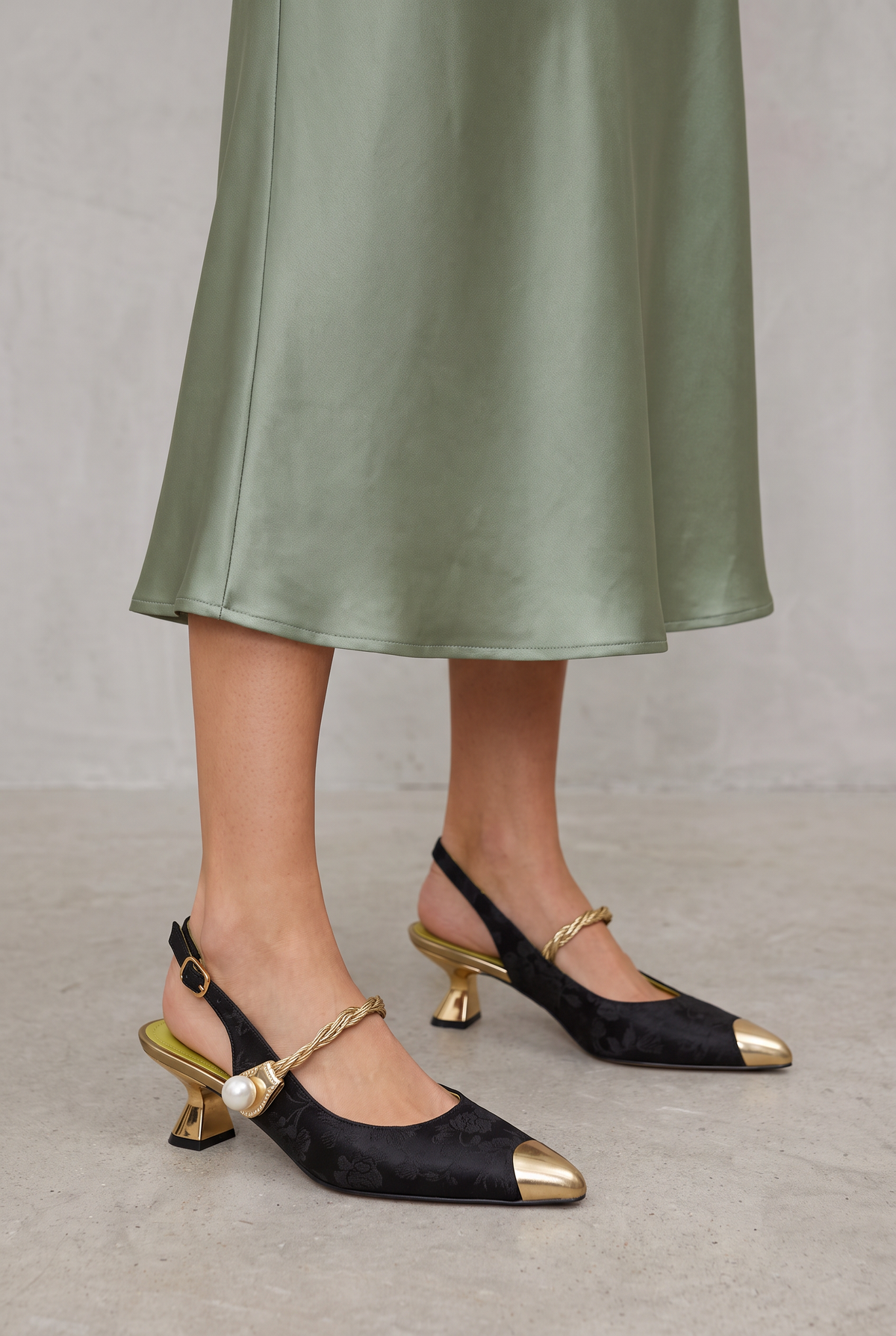 Orthopedic Heels - Black